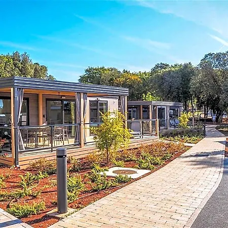 Mobilhome Victoria Lanterna 4* بوريتش